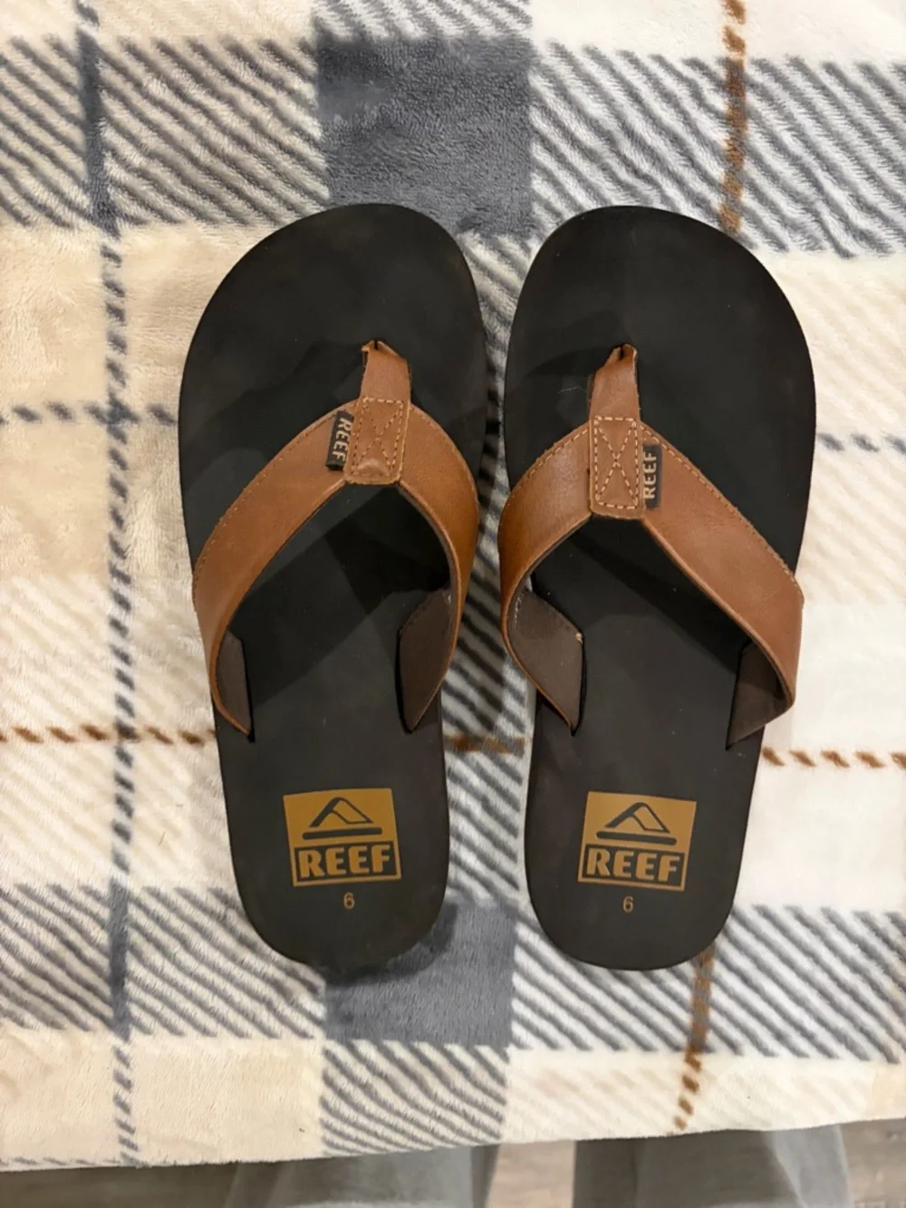 Reef Men’s Black Footbed Brown Leather Flip Flops